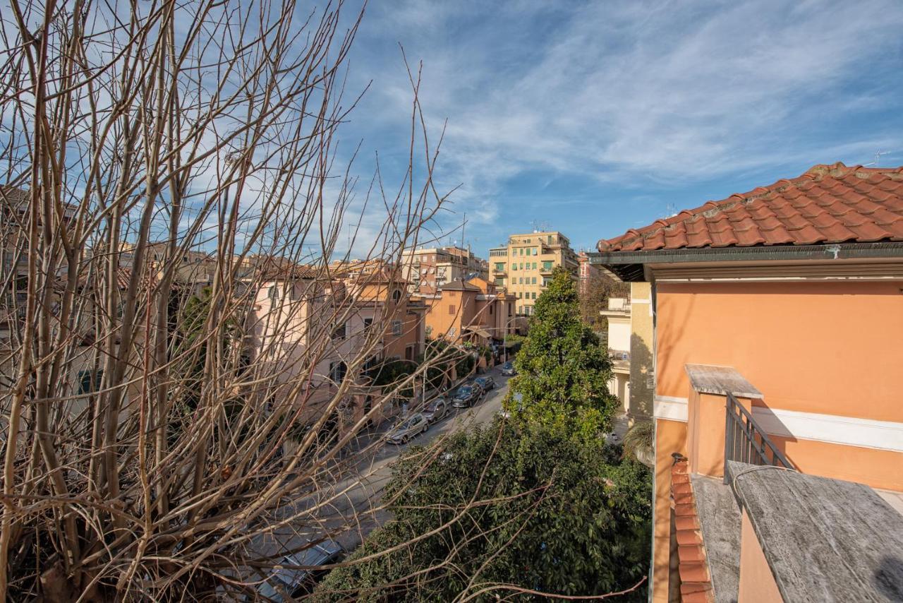 A Vinicius Et Mita Bed & Breakfast Rome Exterior photo