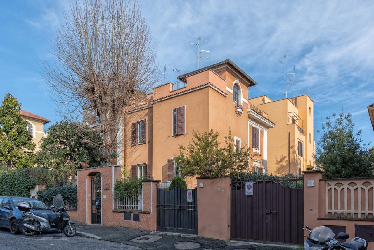 A Vinicius Et Mita Bed & Breakfast Rome Exterior photo