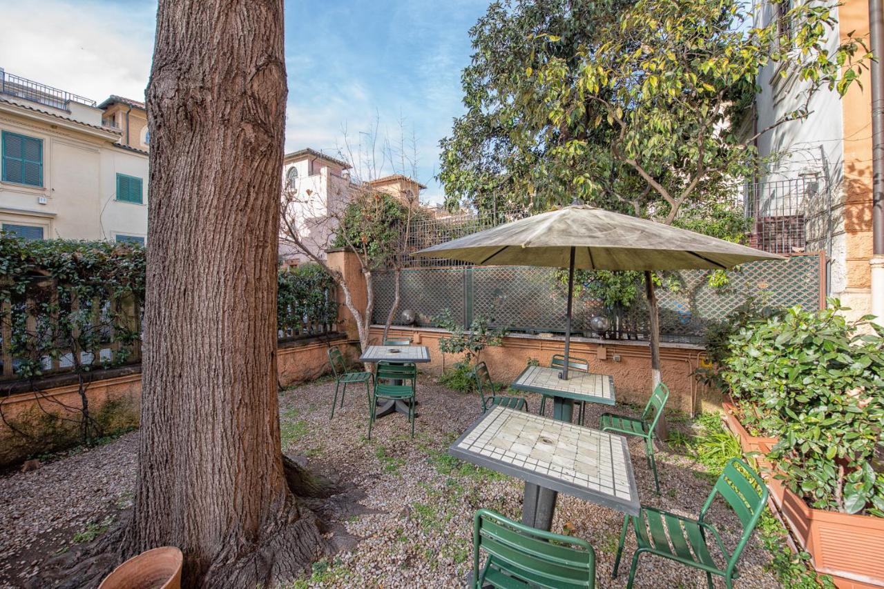 A Vinicius Et Mita Bed & Breakfast Rome Exterior photo