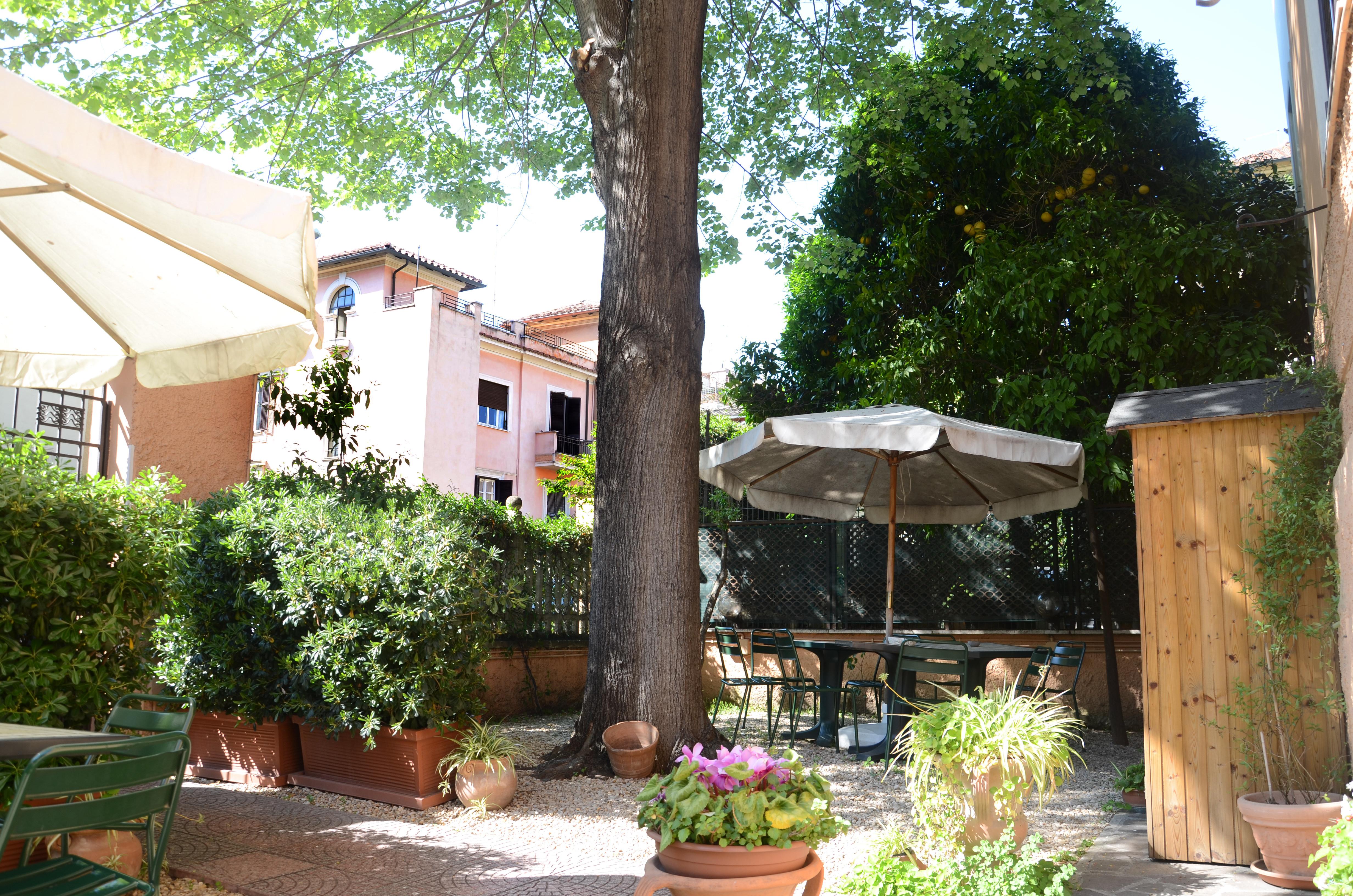 A Vinicius Et Mita Bed & Breakfast Rome Exterior photo